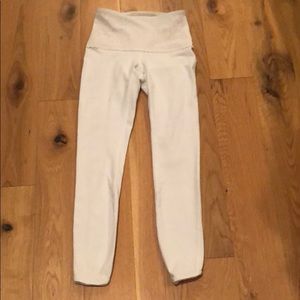 White lululemon leggings